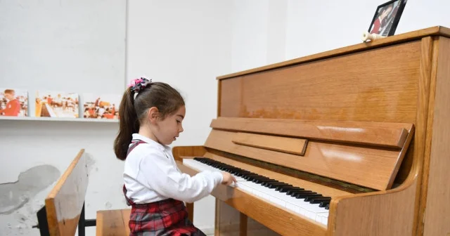 Yetenek sınavıyla öğrenci alan ilkokul ve ortaokullara başvuru kılavuzu yayımlandı: Başvurular ne zaman ve nasıl yapılacak? Son Dakika Haberleri