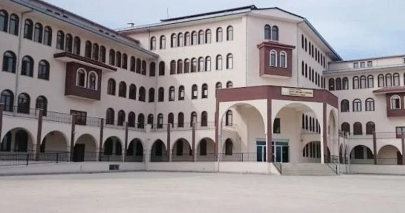 Okulda çiçek hastalığı alarmı: Eğitime ara verildi