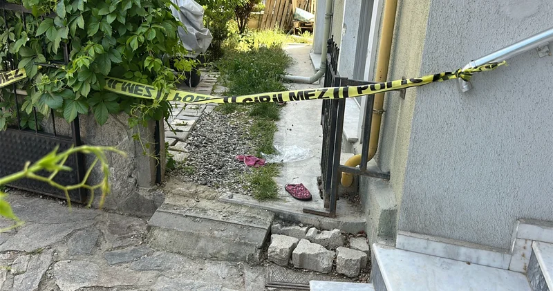 Cam silerken 3 üncü kattan düşen kadın ağır yaralandı