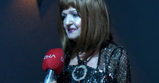 72 yaşında sahneye çıkan Gülden Karaböcek, 43 yıl önce izdiham yaşanan Londra konserini unutamıyor Bursa Haberleri