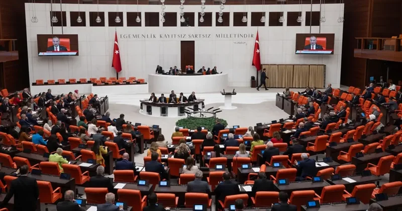 TBMM Başkanlığı seçiminin ilk turunda 5 adaydan hiçbirisi yeterli oyu alamadı.