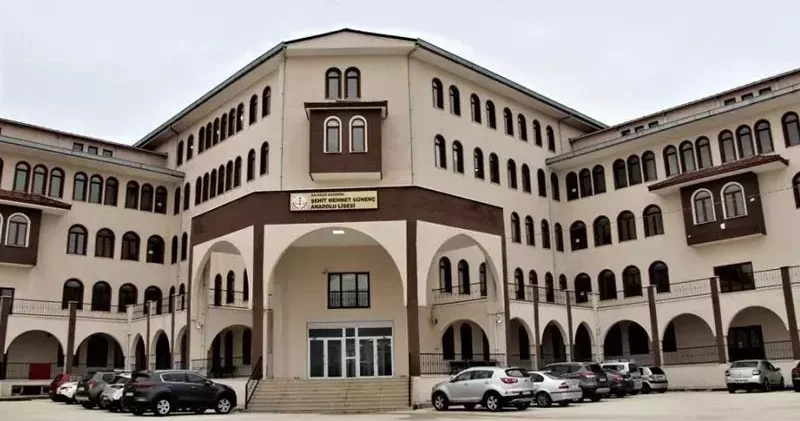 Çiçek hastalığı görülen sınıfta eğitime, yıl sonuna kadar ara verildi