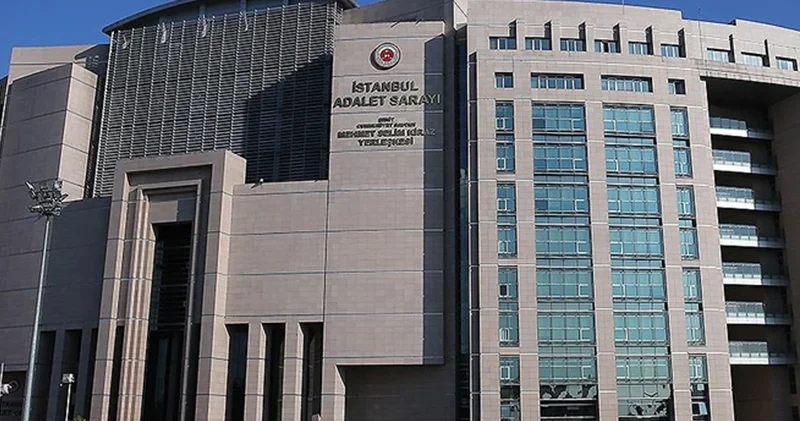 İstanbul daki yolsuzluk soruşturmalarında gözaltına alınan 38 kişi adliyede