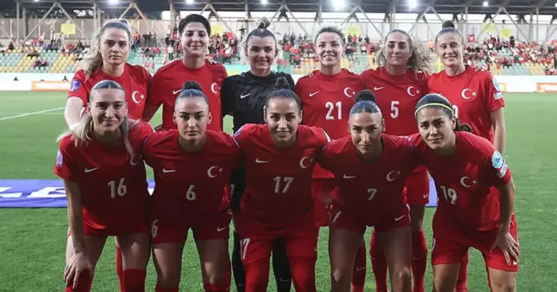 (ÖZET) A Milli Takım deplasmanda kazandı! Play Off oynamaya hak kazandı Yunanistan Türkiye maç sonucu: 0 1 Fanatik Gazetesi Futbol Haberleri Spor