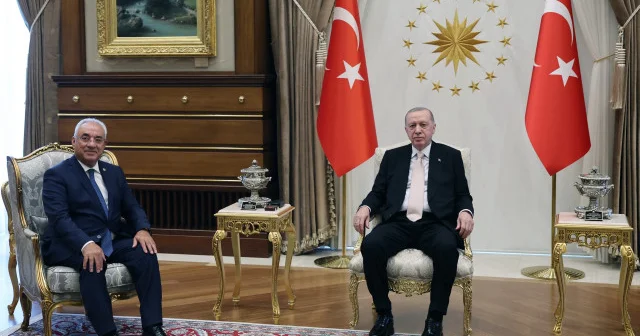 Külliye de peş peşe görüşmeler: Cumhurbaşkanı Erdoğan Önder Aksakal ı ve Zekeriya Yapıcıoğlu nu kabul etti Gündem Haberleri
