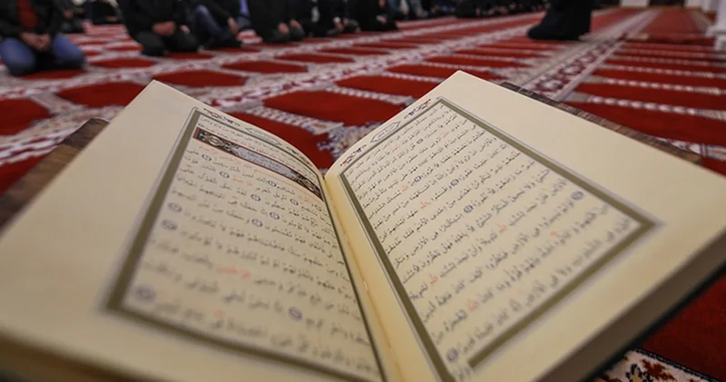 Fransa da bir kişi camide Kur an ı Kerim i yakıp kaçtı