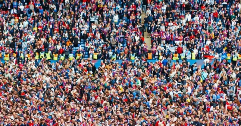 Crystal Palace ı bekleyen büyük tehlike! UEFA Avrupa Ligi ne katılamayabilirler