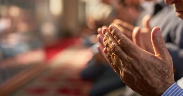 Teşrik tekbiri nedir? Teşrik tekbiri nasıl getirilir? Diyanet açıklaması Dini Bilgiler