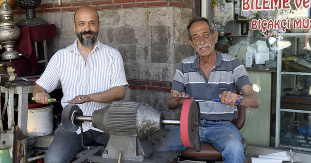 Bıçakçılarda bayram tarifesi; bileme 50 lira Antalya Haberleri