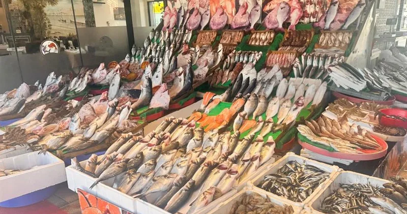 İstanbul’da balık çarşılarında bayram sessizliği