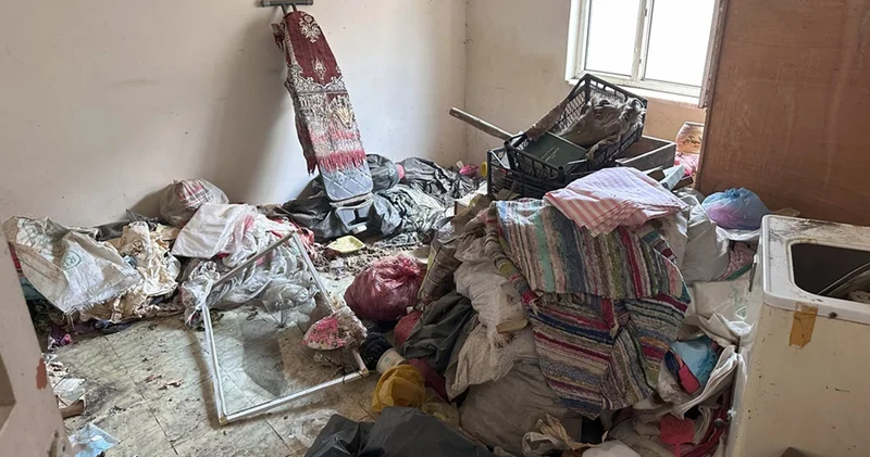 Şoke eden manzara! Kötü koku ihbarı yapılan evden çıktı