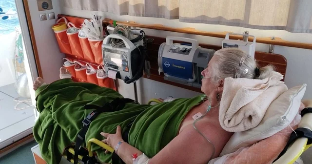 İstanköy Adası nda rahatsızlanan kadın, deniz ambulansıyla Bodrum a getirildi Muğla Haberleri
