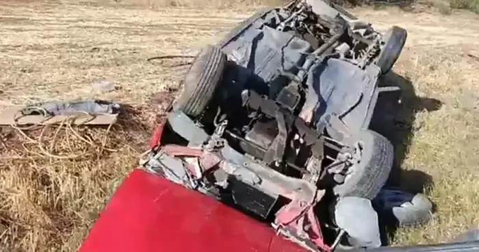 Otomobille takla atıp, şarampole yuvarlandı! Mucize kurtuluş: Burnu bile kanamadan çıktı