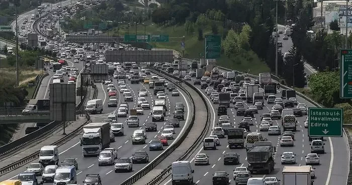 İstanbul da trafik yoğunluğu yüzde 74 e çıktı