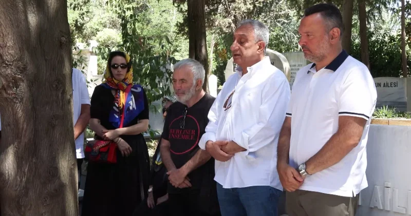 Kemal Sunal, vefatının 25 inci yıl dönümünde kabri başında anıldı
