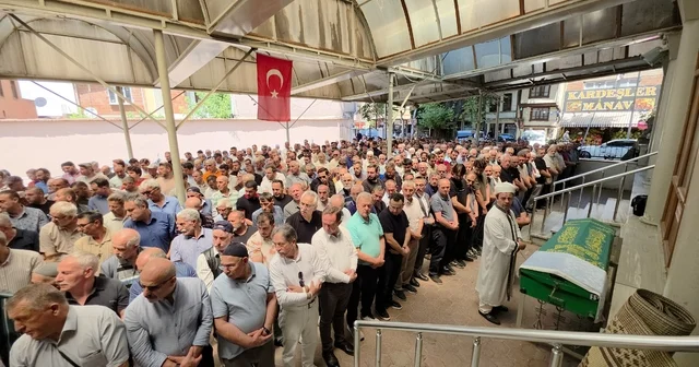 İnegöl de vefat eden hayırsever iş insanı Muzaffer Samda nın cenazesi defnedildi Bursa Haberleri