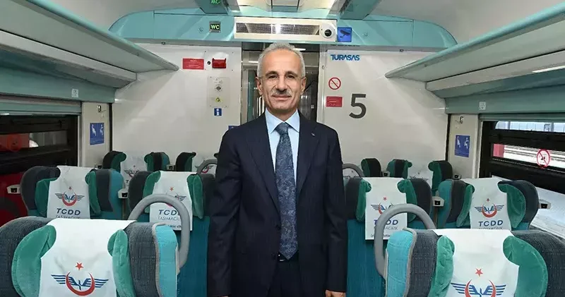 Bakan Uraloğlu: YHT ler 100 milyondan fazla yolcuya hizmet verdi