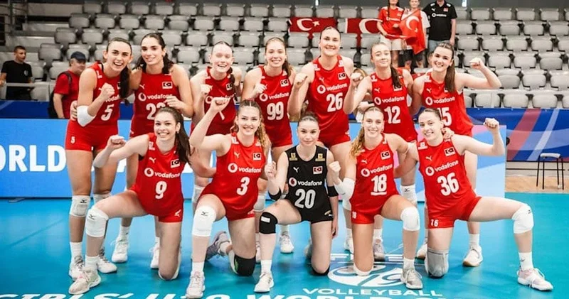 Harikasınız kızlar: Milli takım Peru yu yendi sıra Polonya da