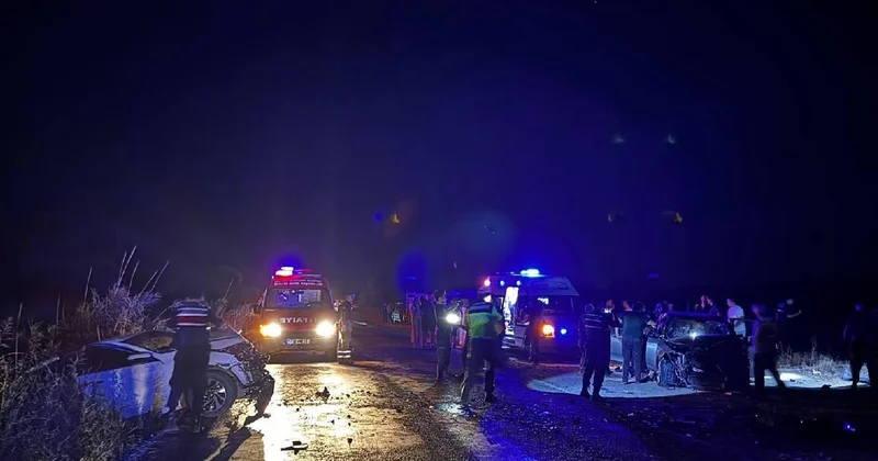 Balıkesir de zincirleme trafik kazasında 9 kişi yaralandı