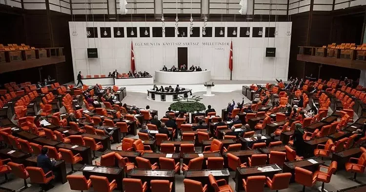 Çalışma hayatına ilişkin düzenleme TBMM de! Asgari ücret ve en düşük emekli maaşı...