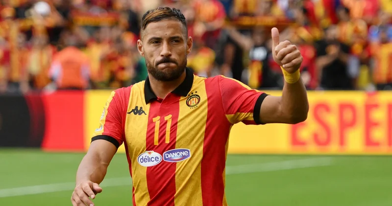 Kulüpler Dünya Kupası nda gol atan Cezayirli futbolcu Paris te uçaktan zorla indirilip tutuklandı