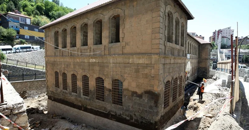 Cumhuriyet in izlerini taşıyan İlk Mektep restore ediliyor
