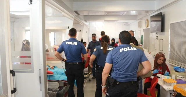 Karlıova da polislerden kan bağışına destek Bingöl Haberleri