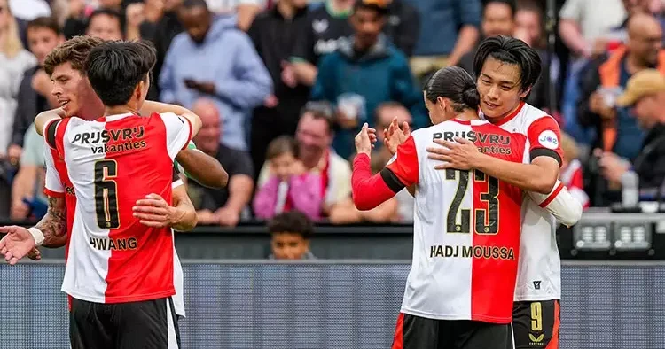 Fenerbahçe maçı öncesi Feyenoord, Wolfsburg u 4 golle geçti