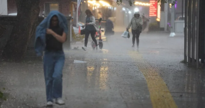 Meteoroloji den sağanak uyarıları! Son dakika haberi Son dakika haberleri