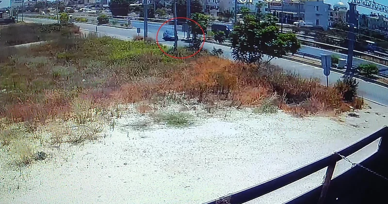 Manavgat’ta tali yola giren otomobil motosikletle çarpıştı: 1 yaralı