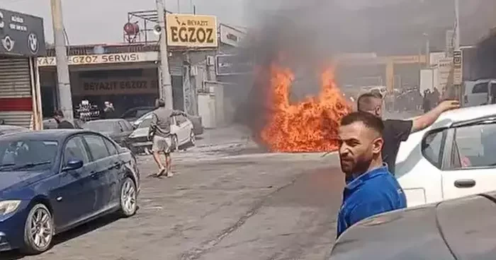Yer İzmir… Jaguar ın elektrikli arabası kendi kendine yandı