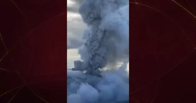 Kabus gibi! Kamçatka daki yanardağ 500 yıl sonra faaliyete geçti