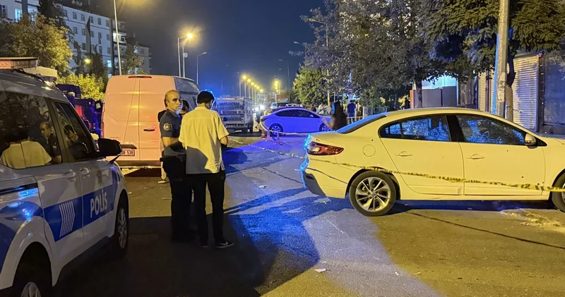 Bir ilde silahlı kavga! Ortalık savaş alanına döndü, çok sayıda yaralı var