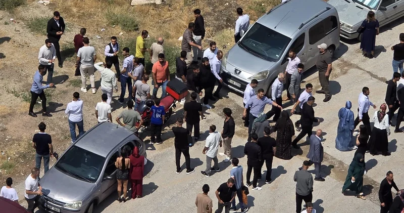 Ankara da düğünde inanılmaz olay! Polis aracına da zarar verdi