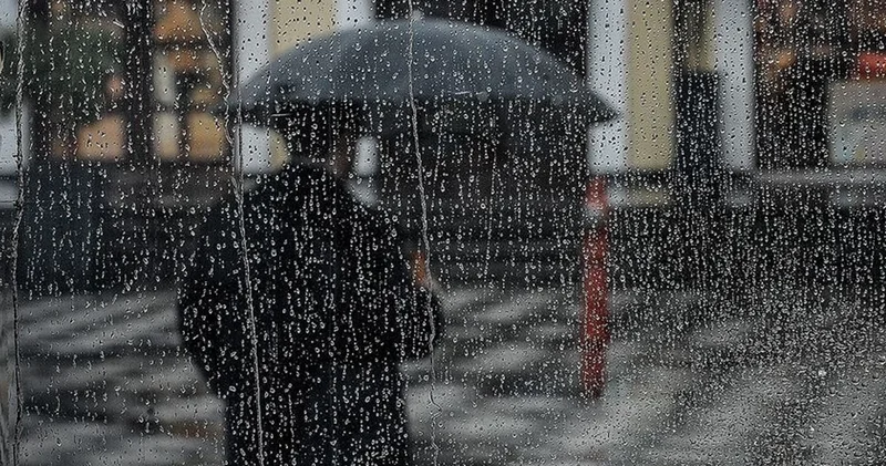 Bu 12 şehirde yaşayanlar dikkat! Meteoroloji 4 Ağustos Pazartesi günü gök gürültülü sağanak yağış için uyardı!