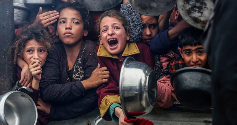 Amerikalı Yarbay Aguilar in Filistin itirafı: Hamas propagandası değil, bizzat benim şahitliğim, Gazze’deki yardım dağıtımı Açlık Oyunları filmi gibi!