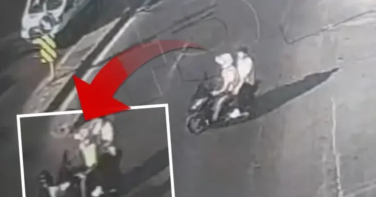 İstanbul daki feci ölüm kamerada! Motosikletler kafa kafaya çarpıştı