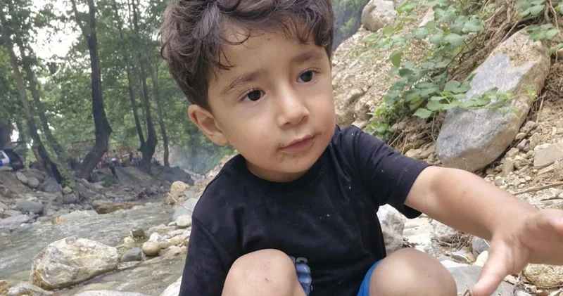 Tırla çarpışan motosikletteki 4 yaşındaki Kayra, 7 günlük yaşam mücadelesini kaybetti