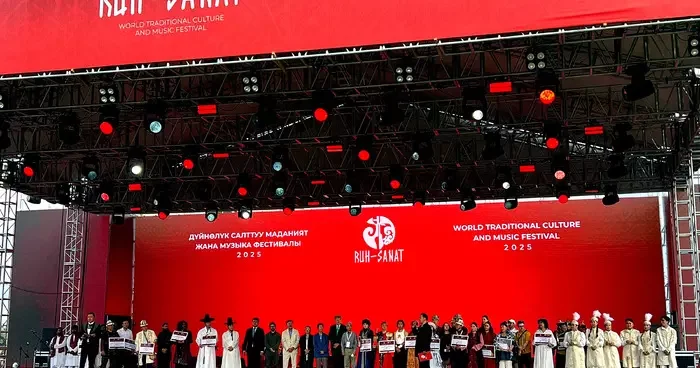 Kırgızistan daki 1. Dünya Geleneksel Kültür ve Müzik Festivali sona erdi