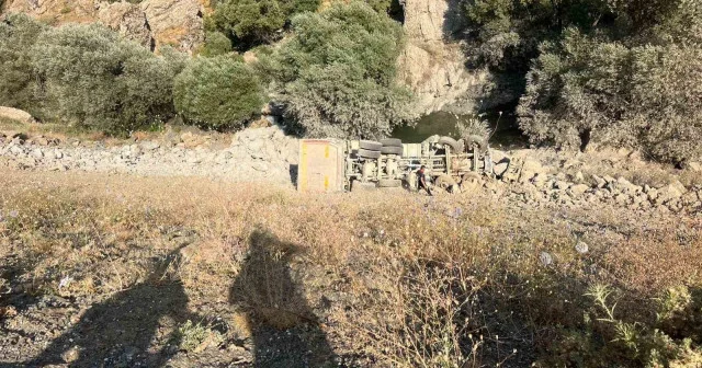 Hakkari de feci kaza: Kamyon sürücüsü olay yerinde hayatını kaybetti Hakkâri Haberleri