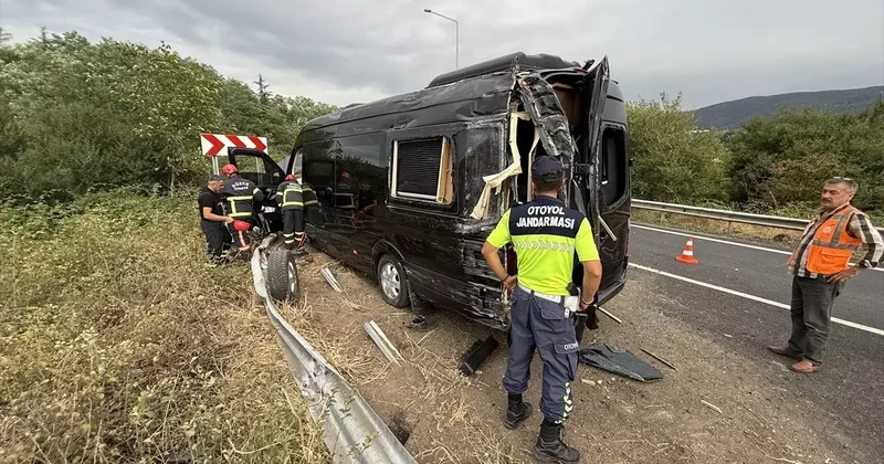 Minibüs Kazasında 7 Kişi Yaralandı