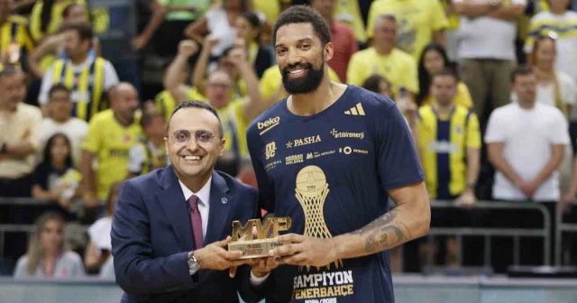 Khem Birch Fenerbahçe de kaldı Basketbol Haberleri