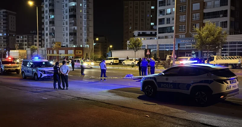Kayseri de dehşet dolu anlar! Önce kamyonet çarptı ardından otomobil ezdi