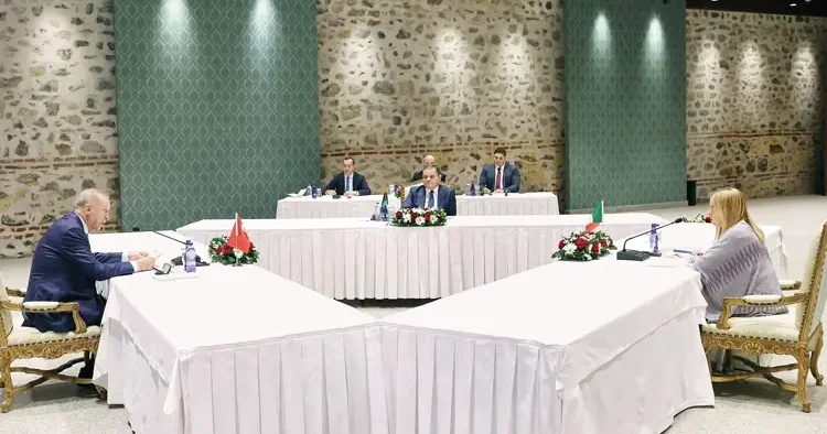 Üçlü zirve Komşu’yu korkuttu: Meloni Atina’ya sırtını döndü