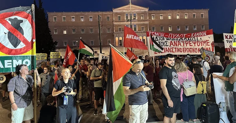 Atina’da göç yasasına karşı protesto: “Irkçı yasaya hayır” Sözcü Gazetesi