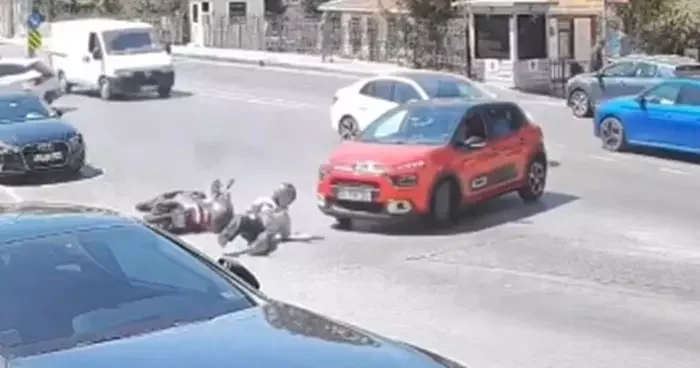 Üsküdar da aynı noktada peş peşe kaza!