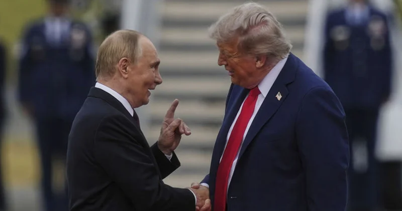Kremlin den Trump açıklaması: Komplo söz konusu değil, herhalde ironi yapıyor Dış Haberler