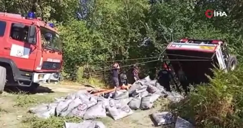 Zonguldak ta feci kaza! Kamyon şarampole yuvarlandı: 2 kişi hayatını kaybetti