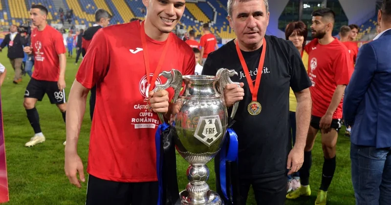 Gheorghe Hagi nin oğlu Ianis Hagi Süper Lig e transfer oluyor Sözcü Gazetesi