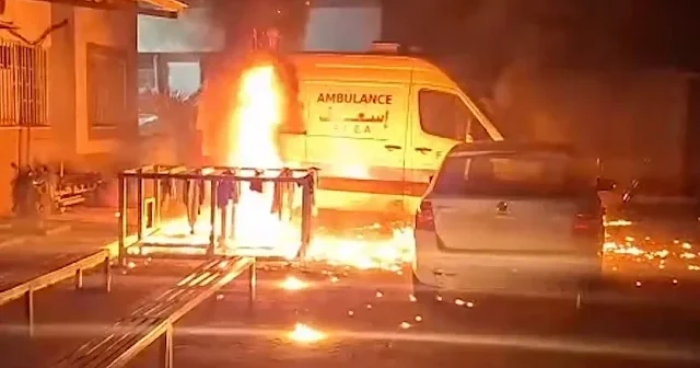 İşgalci İsrail ambulanslara dronla saldırı düzenledi VİDEO İZLE
